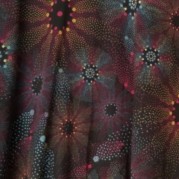 Top - Picture 2 of 3